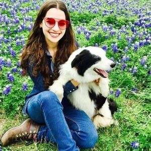 Meet your Posher, Claudia